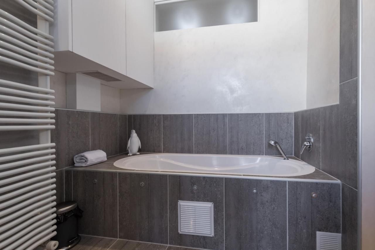 Apartment Gioffredo 14 - Spacious With Balcony *