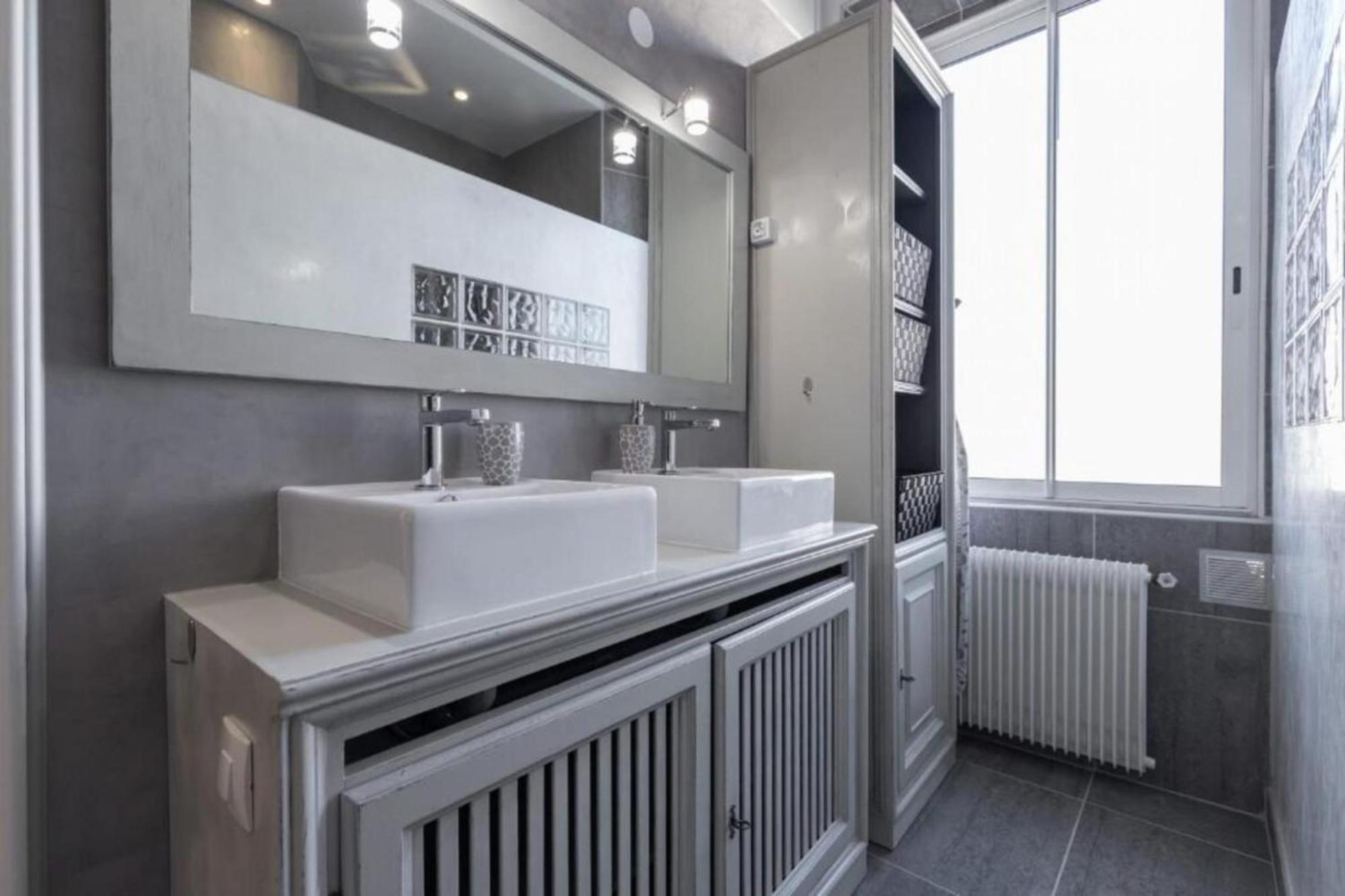 Gioffredo 14 - Spacious With Balcony